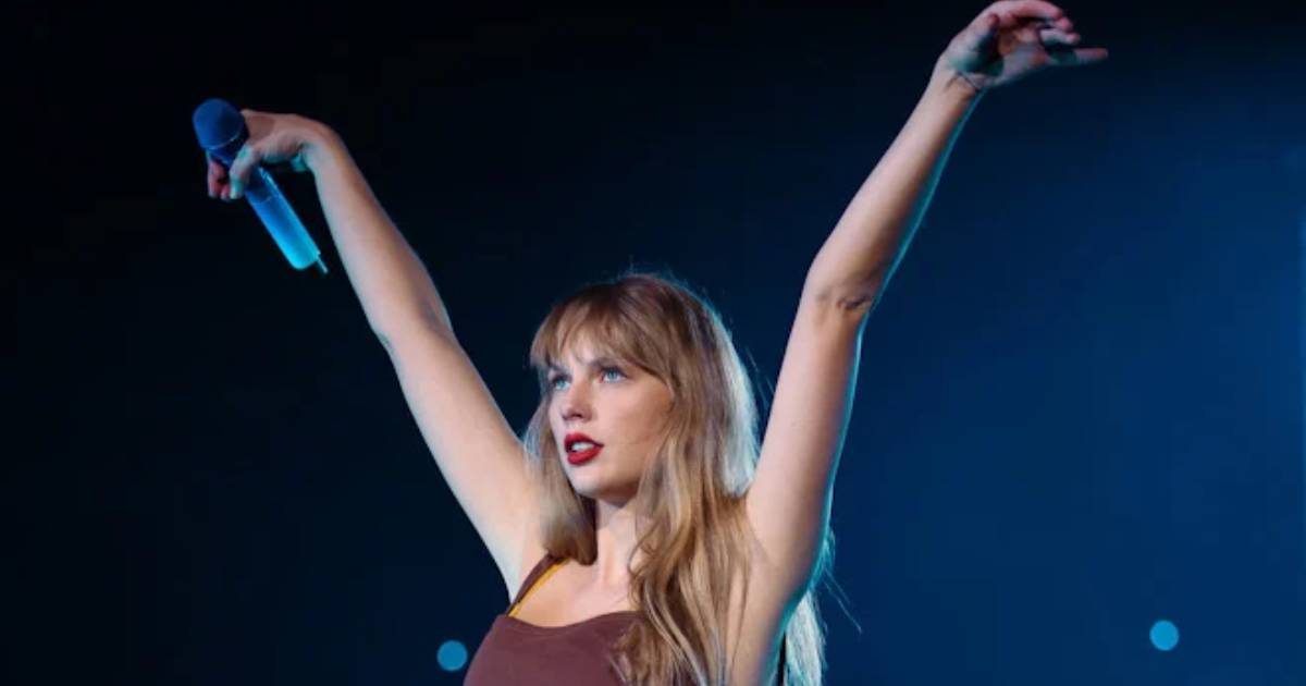 Taylor Swift lançou 4 músicas